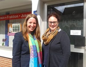 Dr. Daniela Sommer mit Kollegin Lisa Gnadl
