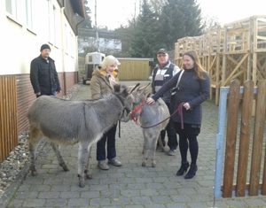 Besuch von tiergestützter Therapie in Haina (Kloster)