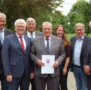 Übergabe Bescheid inklusives Sportabzeichen mit Dr. Daniela Sommer